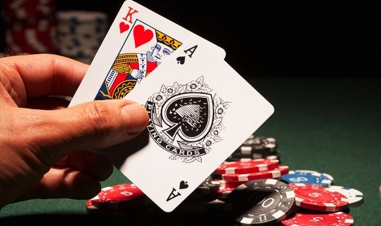 Cách chơi Blackjack tại TYPHU88